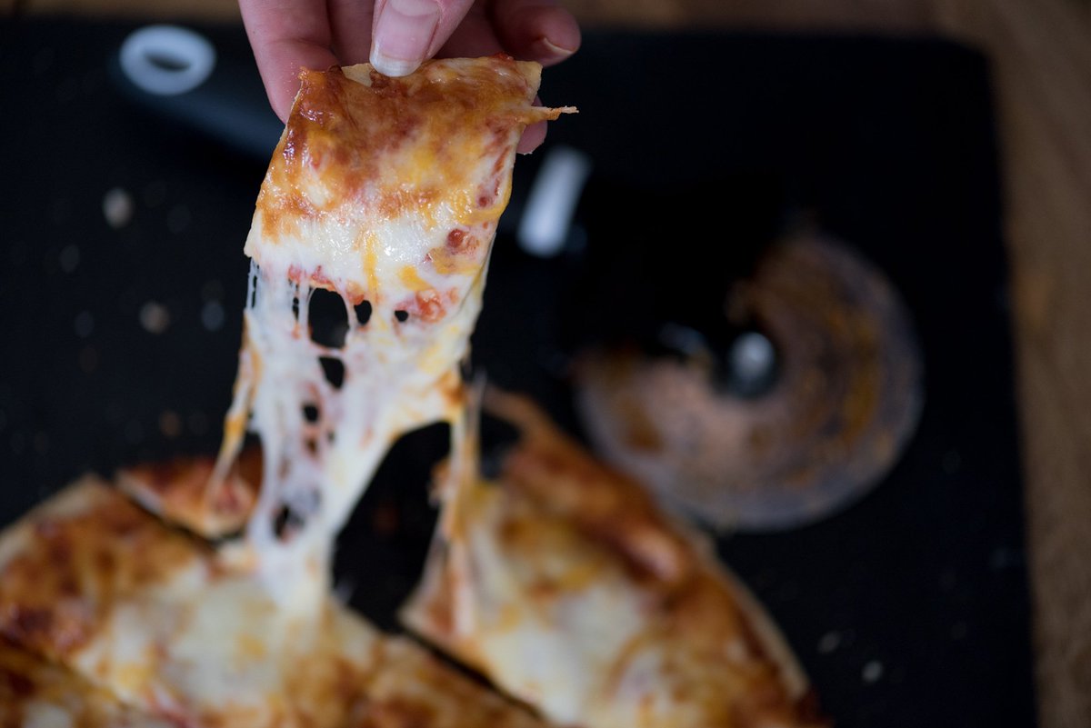 citypages's tweet photo. Enjoy 33 gooey, saucy, crispy photos of Minnesota frozen pizzas https://t.co/S4ytQDD2nz https://t.co/TSQkSUuJqI