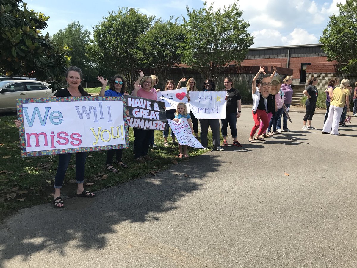 AmyPattonLES's tweet photo. Have a wonderful ☀️summer☀️, @SmyrnaElem_TN Eagles! #weloveyou #readabook #dosomemath #seeyousoon 📚🏖❤️ https://t.co/G9w2Gujp8W