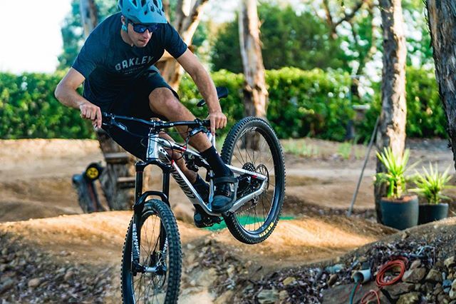 jacksonfrew's tweet photo. Oppo whip for ya Wednesday! 
#counterbalanceingtongue
📸 @mattstaggsvisuals 
#ahernyard https://t.co/Tv1gohhZK2 https://t.co/dAmbwY4qK7