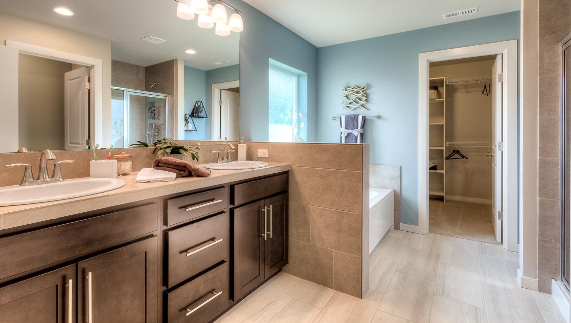 The master bathroom you've been dreaming of escaping to. #Oasis fal.cn/yVrN