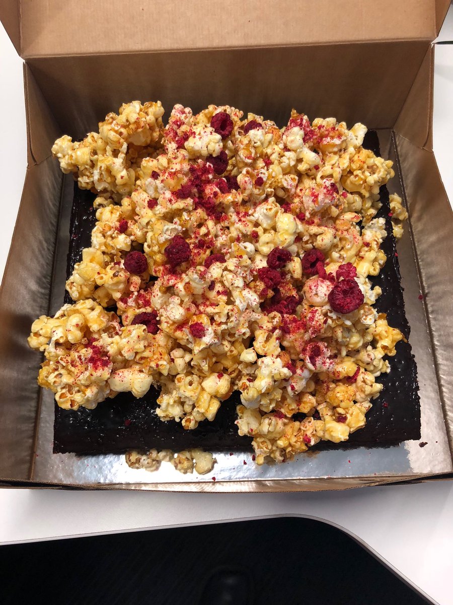 Looking forward to celebrating #PhD student success this morning. Chindhu is going to <a href="/ACORDISM/">ACORD Initiative</a> &amp; successfully applied for funding to attend <a href="/IPOSPsychoOncol/">IPOS</a>. Celebrating success along the way #phdlife <a href="/Sydney_Science/">Sydney Science</a> thanks <a href="/BlackStarPastry/">Black Star Pastry</a> !