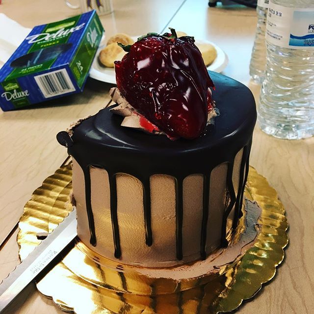 mamatufy's tweet photo. End the year off right 🙌🏻 #middleschoolbookreview #reading #bookstagram#youngadult #goodenoughlibrarian #ireadyalit #iread #ireadya #ireadpastmybedtime #ireadalot #ineedmorebooks #bookstagram #booksarelife #booksarecool #librarylife #libraryland #libraryflow #libraryfun #li… https://t.co/AHwfv3jy2s