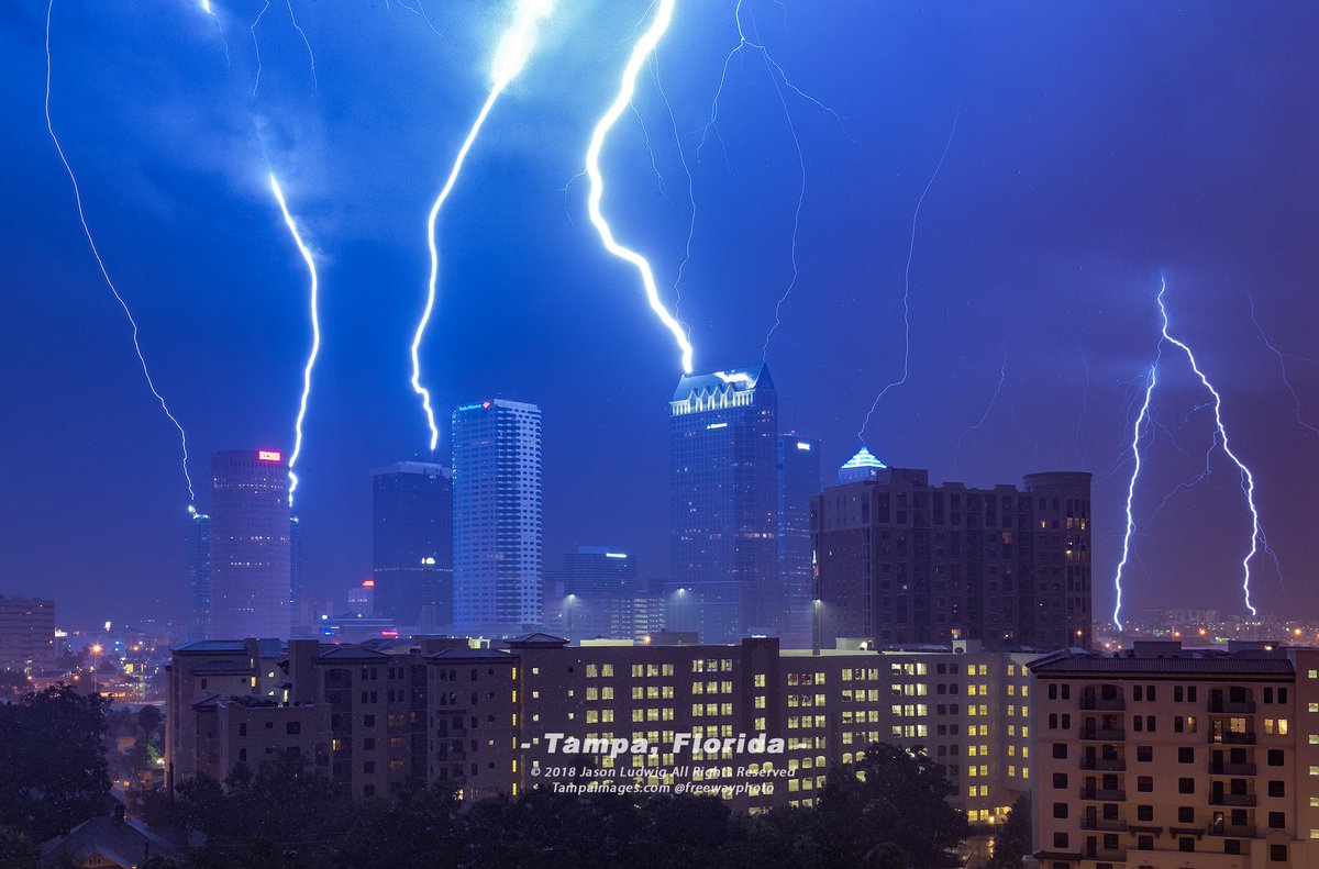 FreewayPhoto's tweet image. Go Bolts - #NHL @TBLightning @CityofTampa @VisitTampaBay @VISITFLORIDA @Tampasdowntown @yourtake @mcclureWX @PaulFox13