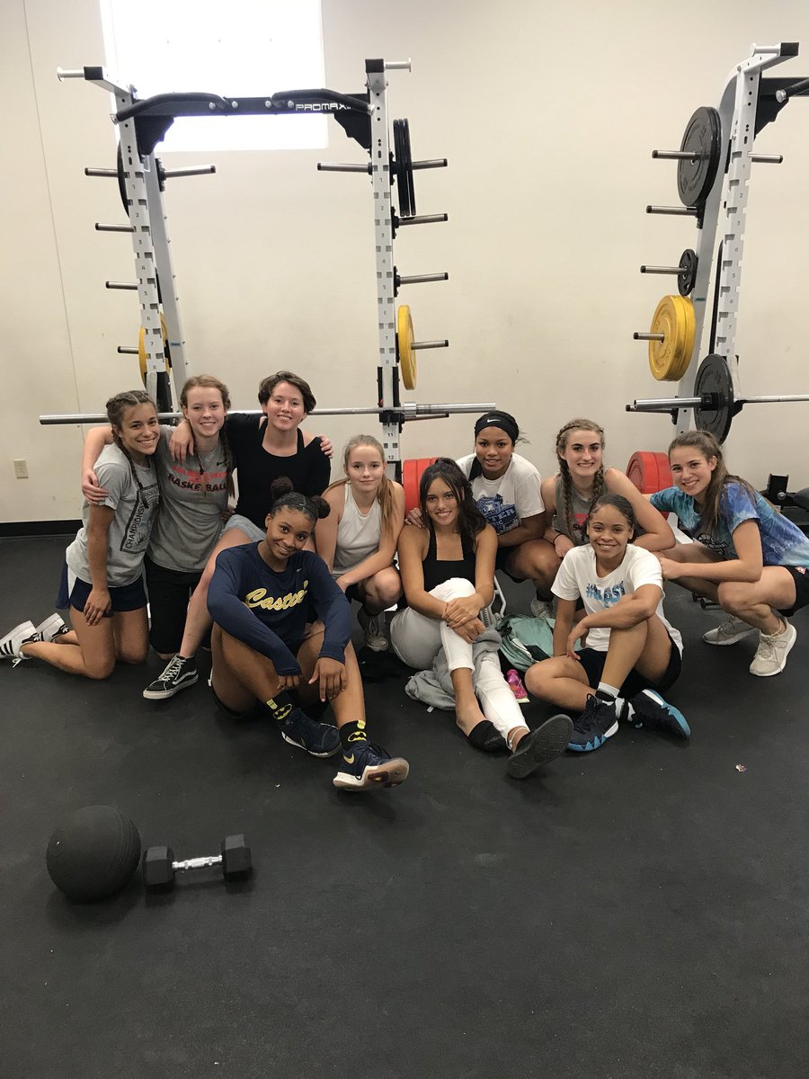 TheSteelMill15's tweet image. I need to reassess 🤔 today’s program.  Why are they still smiling? 😡 #SolidTeam @CasteelWBB