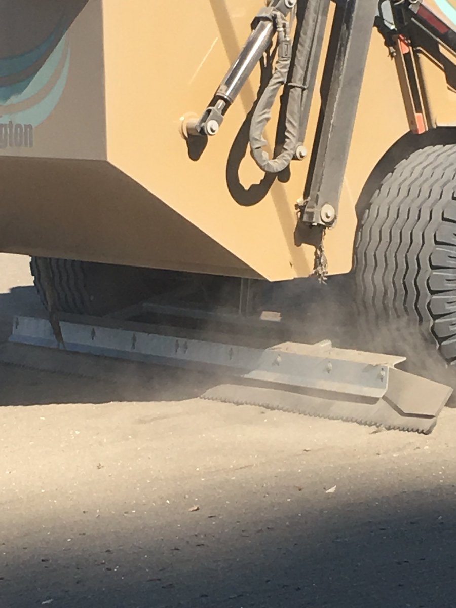 ParkBoard's tweet photo. Pack your beach stuff! Our beach cleaner was busy today grooming and cleaning sand at beloved #EnglishBay. The new machine was hard at work at Kits and Spanish Banks beaches earlier this week. #PBsummer https://t.co/Krd71b86EC