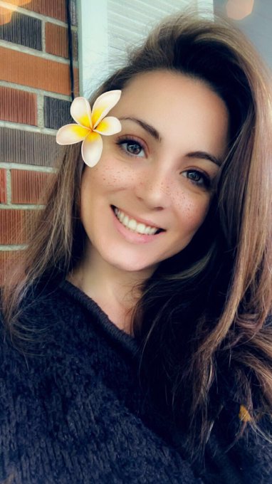 Taryn Maria’s pics and videos