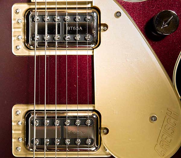 JGuitarNEWS's tweet photo. 【製品レビュー｜GAKKIソムリエ】
■GRETSCHプレイヤーズ・エディションに新しいハムバッカーP.U.<BT65>を搭載したジェットシリーズ『GRETSCH G6228 Players Edition Jet BT with V-Stoptail』が登場！
★詳しい記事
https://t.co/sDhuaUMRSB https://t.co/7wwua22jcb