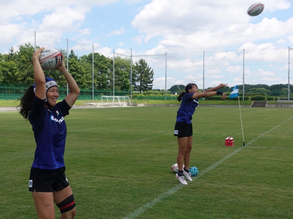 女子セブンズ日本代表候補 府中合宿初日 午前は朝日サッカー場にてトレーニングを行いました 府中けやきの森学園の生徒の方々が見学に来てくださいました Rugbyjp Sakura7s 日本ラグビーフットボール協会 Scoopnest