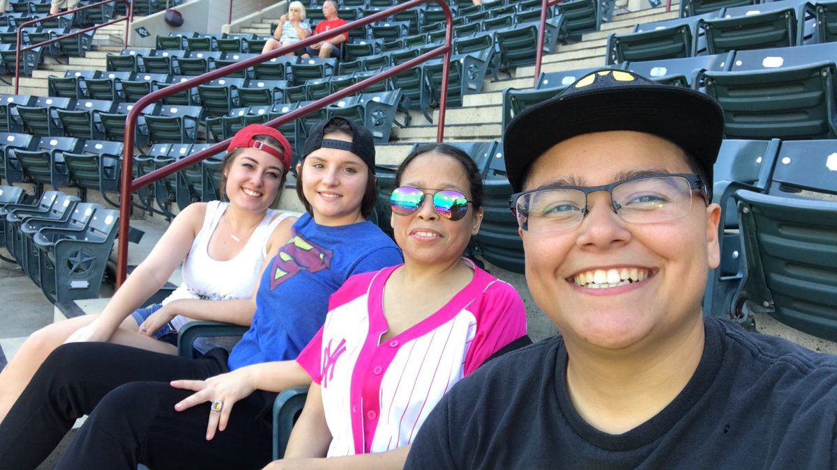 Death_Archer_'s tweet photo. Back at it again with them adventures ft my G-Squad and the madre. #iHitHomeRuns https://t.co/f8qh27aSMn