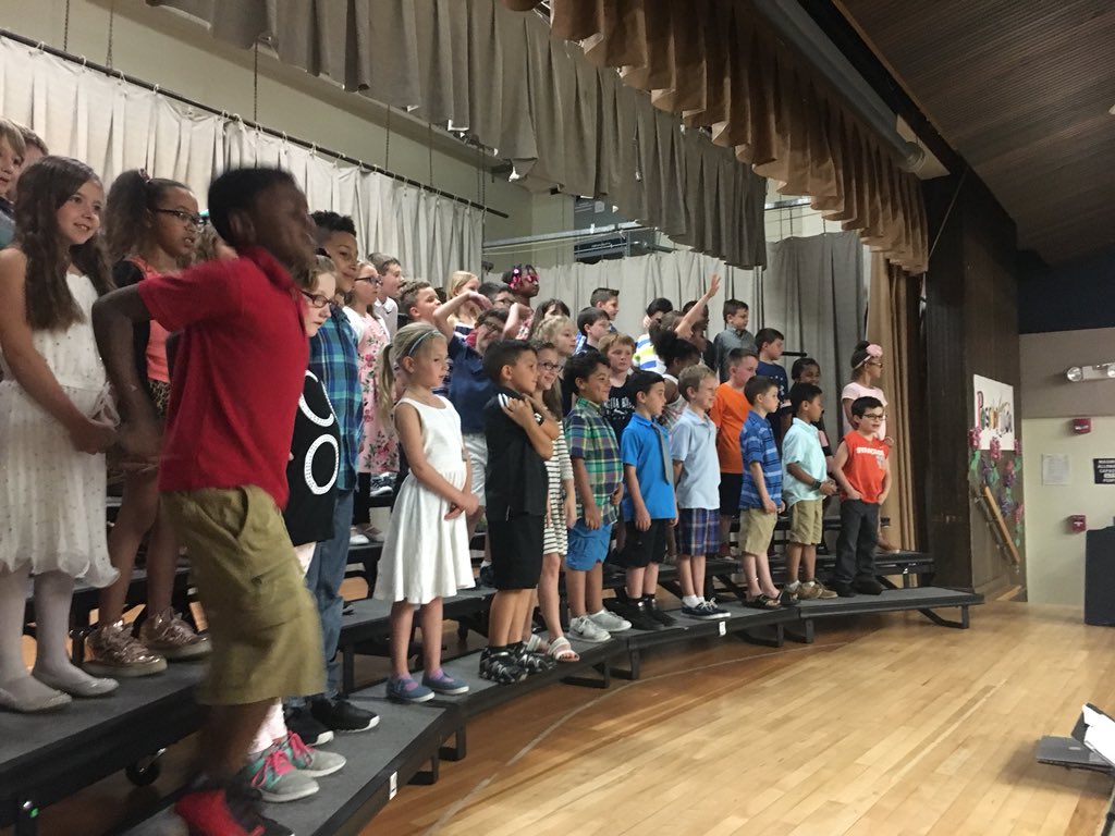 MrsKrawczykLBE's tweet photo. Thank you to all of the families who came to see our 2nd grade students perform today! They were so excited to have a fantastic audience! #lbepride #lbeallaboutthekids https://t.co/ZH7cMc8nvQ