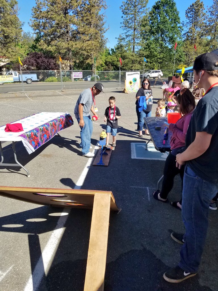 rvrangers's tweet photo. Thank you to all who volunteered on Saturday at the Paradise Chocolate Fest. Our students worked in the KidZone, running games for the children who attended. So proud that Ridgeview students and staff volunteered over 170 hours this year! #rvhswolverine #pusdk12 https://t.co/RDOYkiyA3n
