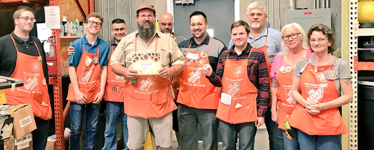 mattjensen93's tweet photo. Congratulations to Josh and his 26 YEAR ANNIVERSARY today with the Home Depot! We appreciate all that you do for our store and the company! Keep up the great work! #HappyBirthday #LevelUp #Team406 #D66PROUD #Craigneedsatwitter https://t.co/RsnNGxLWrY