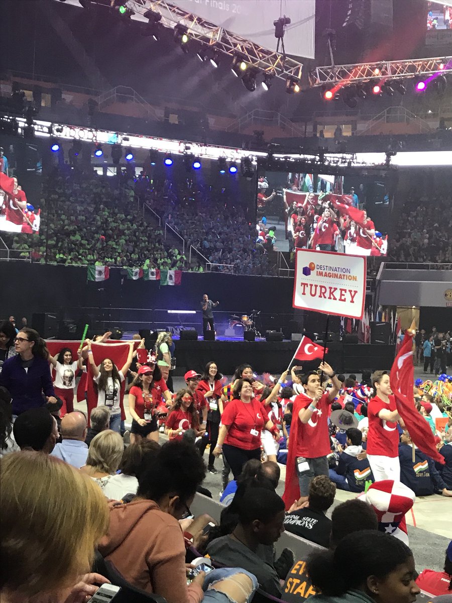 sc_gergen's tweet photo. Opening ceremonies for gf18 is reminiscent of the Olympics. Kids from all over the world who have been problem solving on their own and preparing for this moment. Pretty special. Very proud. #gf18 #GlobalFinals18 #thisisme https://t.co/z2bGdCtrTj