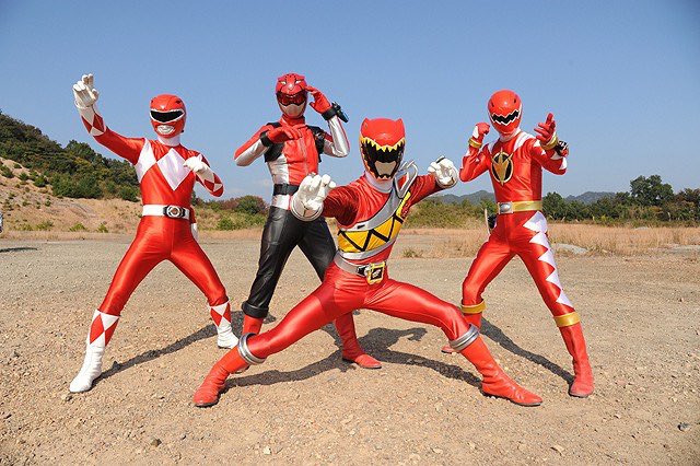 Dekamexicano's tweet photo. Now this idea doesn’t seem so bad huh!? @HasbroNews and @PowerRangers I have like 5 different plots you guys are free to use if you can make this happen! Also I’m probably not the only one who wants this to happen. Yes imma be “that fan” :) #letsmorphin #BeastMorphers https://t.co/XNCqbiJNSA