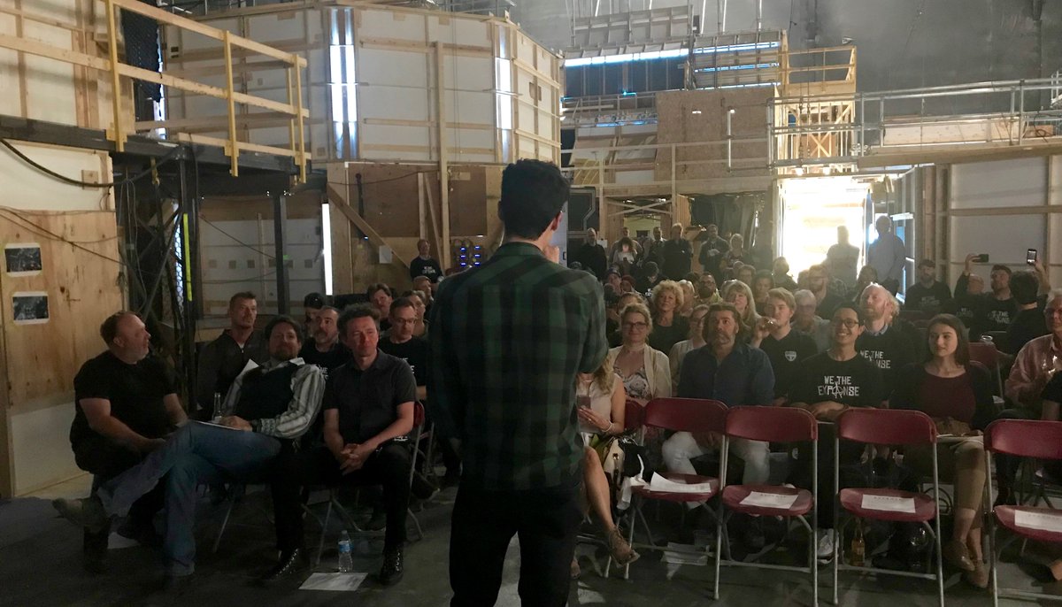 Steven thanking the crew - and the crew thanks him back!! #TheExpanse