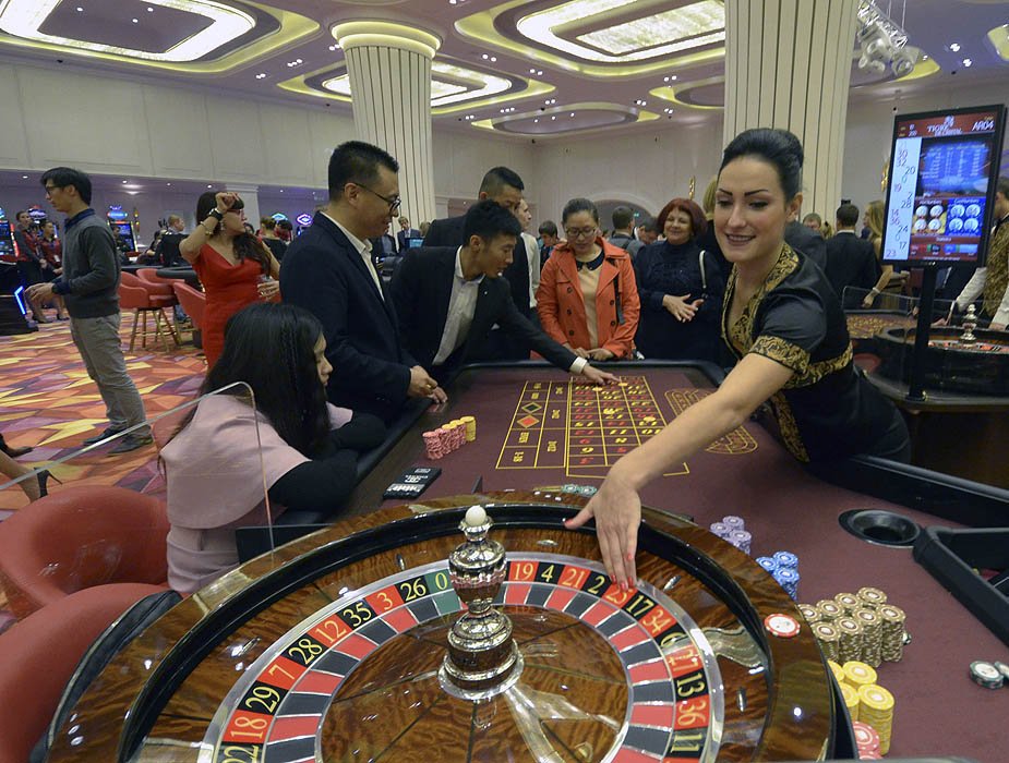 Russia casino раздача ваучеров 1win