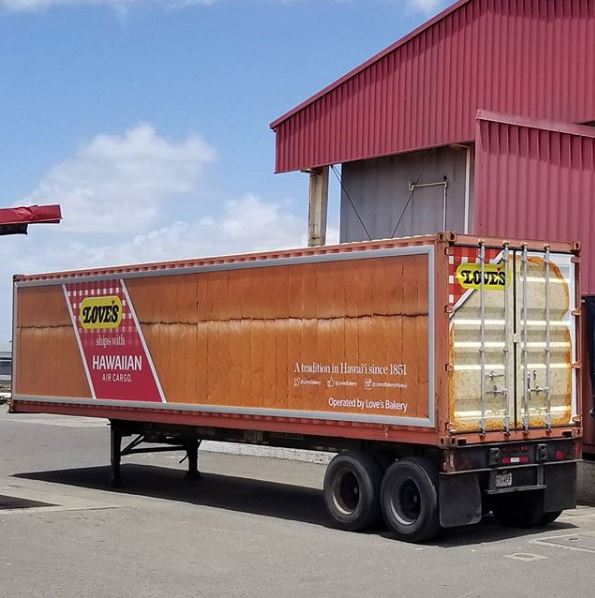 JetGraphics's tweet photo. What a clever design! We had a blast wrapping this truck for #LovesBakeryHawaii. This kinda takes carbo-loading to a new extreme.

#vehiclewraps #weprintthebigstuff #lovesbakery #carboloading #allthebread #jetgraphicshi https://t.co/4j0TVIx2go
