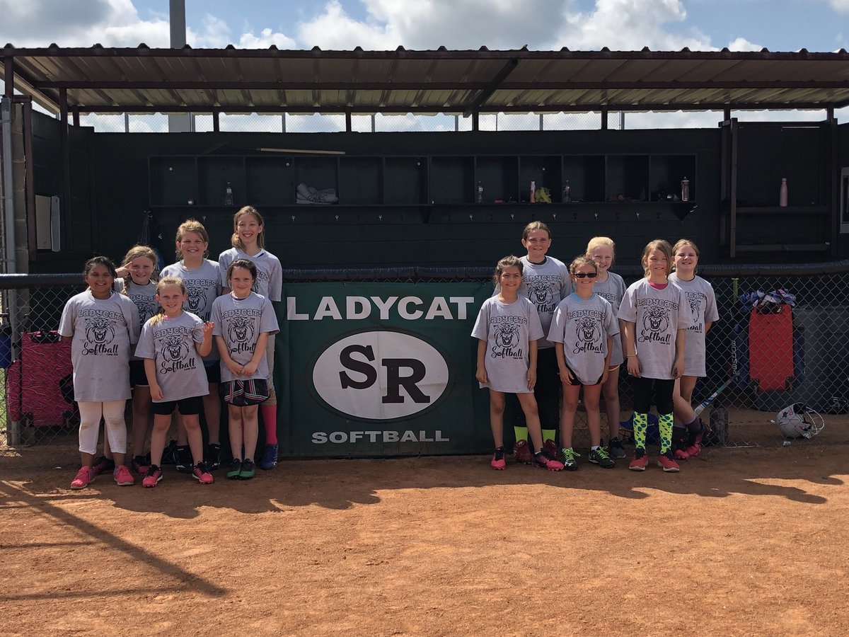 CoachForsman_SR's tweet photo. The future of Scurry-Rosser softball is bright folks! So fortunate to have worked with these two groups over the past two days! It’s great to see our “newly retired” seniors teaching the next set of lady cats!! Building something GREAT! Thanks to ALL! #LovetheProcess https://t.co/P8MKAjyx2x