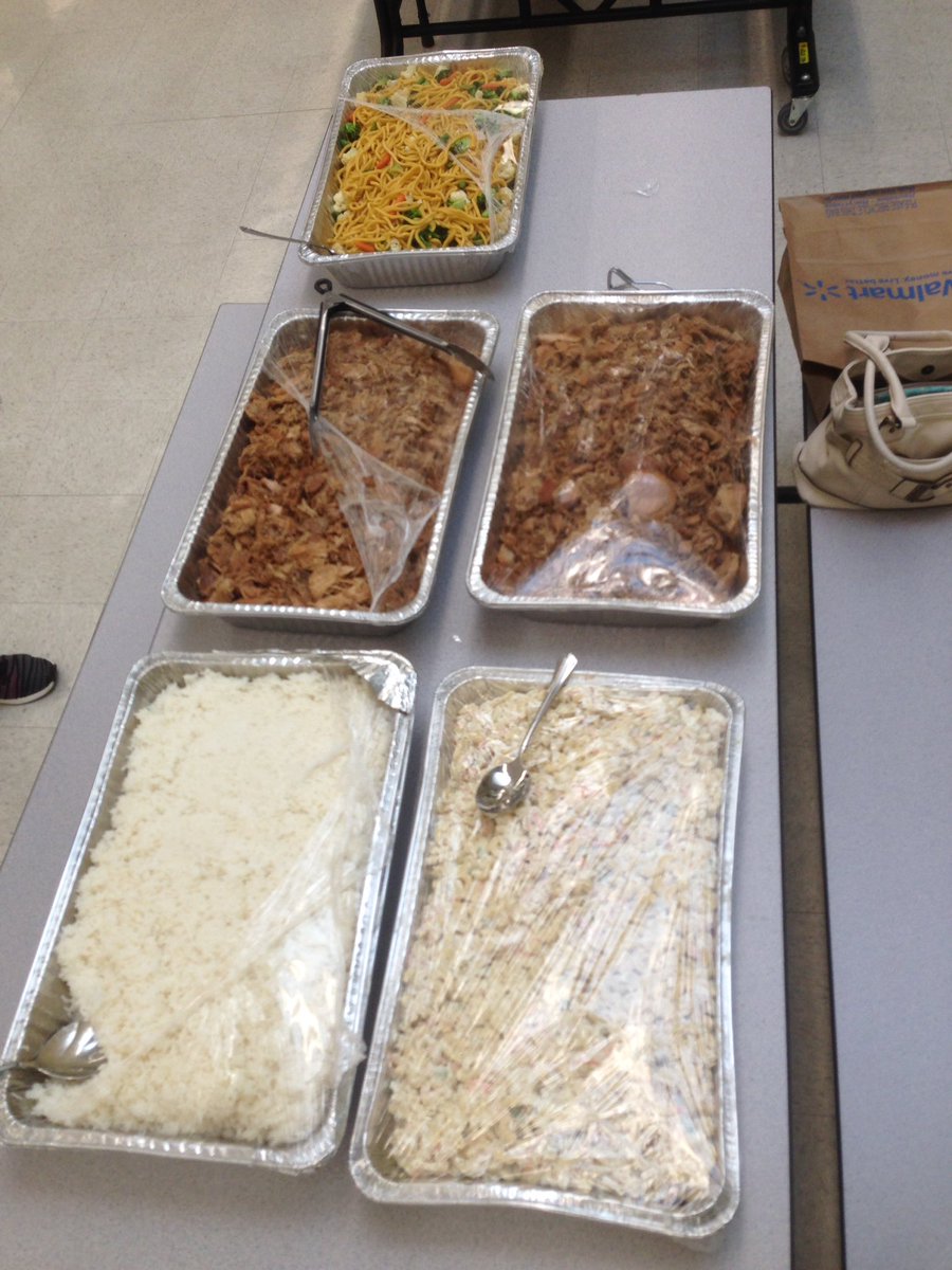 cybernims's tweet photo. Thank you Noho's for the food for our track potluck! #brokedamouth #Nohos #chstrack https://t.co/PK0yushdQS