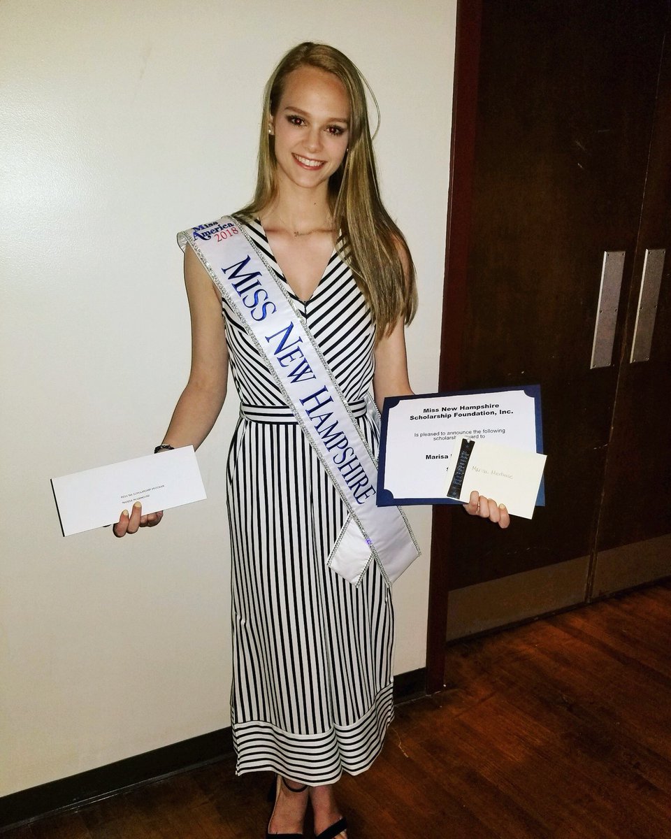 MissNHOrg's tweet image. It was an honor to have been presented with the $15,900 that I have been granted as Miss New Hampshire 2018.  I also had the privilege to receive the Ian Jewell Memorial Scholarship at Memorial High Schools Scholarship Night✨ #SkysTheLimit