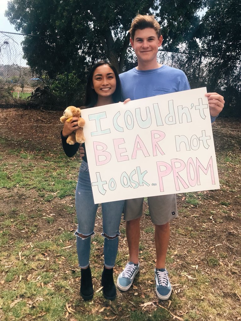 uchspromdraft's tweet photo. Nathan Stepanski’s in for a beary good time on Saturday as Nicole Andico accepts his wild offer for the 12th pick of the draft. 🐻 #12 https://t.co/qYCXgHwLSm
