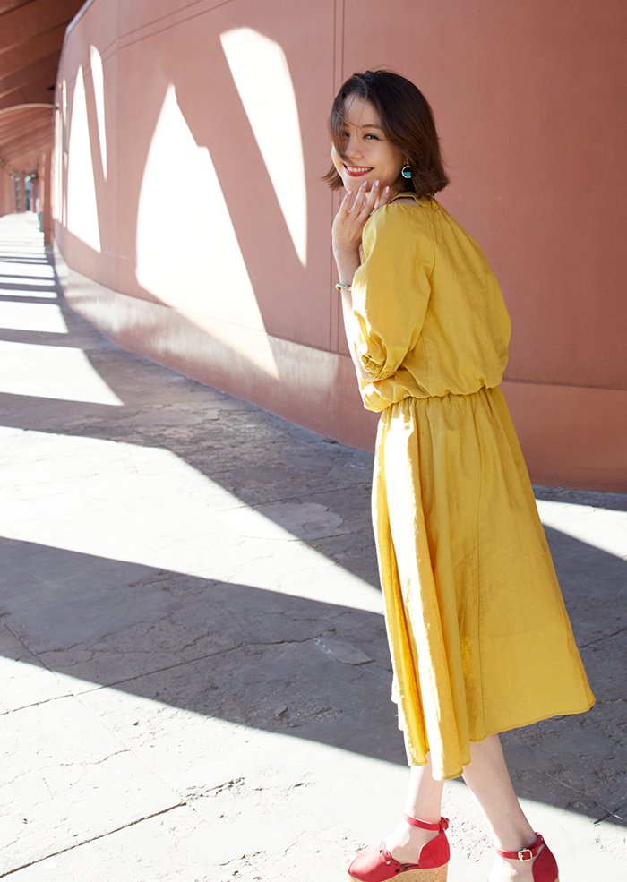 Majestic Legon セットアップ なーちゃん着用ブラウス トリちゃんはセットアップで 夏らしいリラックススタイルが完成するよ カラーロングスカート T Co U3vygwrg5g マジェスティックレゴン Majesticlegon トリンドル玲奈