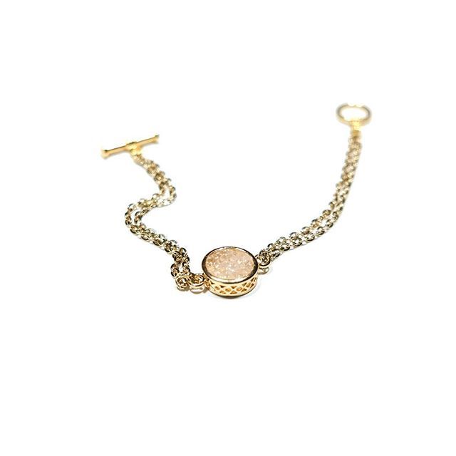 beautyfull2016's tweet image. This little beauty has been out of stock for awhile and I know there were some disappointed shoppers. Happy to say #itsback #whitedruzy #donatetoday#canadafashion#oneforone#shoplocal#londonontario#shoplocaltoronto#madeincanada##silvernecklace #goldneckla… ift.tt/2LsecPd