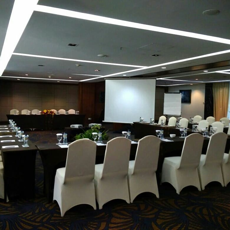 axellapro's tweet photo. Meeting PEG pertamina @royalambarrukmo yogyakarta
Phone/ Wa 0857 2738 9996
#event #eojogja #agencyjogja #dj #crew #spgjogja #spgyogyakarta #spgsolo #spgsemarang #usherjogja #spgsurabaya #ushersurabaya #spgmalang #ushermalang #loker #mcjogja #spgpurwokerto #spg #usher #eo #axella https://t.co/xFusYXMtSK