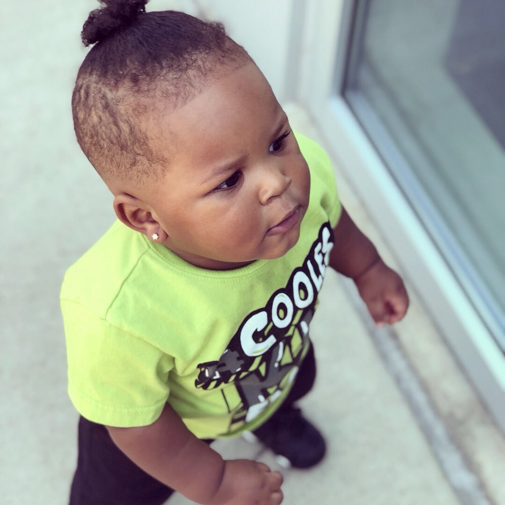 TheBoysMom29's tweet photo. My big boy got his 1st hair cut and ears pierced today.!!! #ConnorRay #RoadToOne #HisUncleHisBarber 🤪 https://t.co/qQqLViYBID