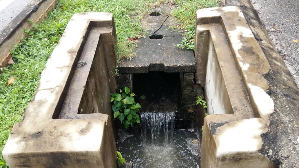 SSSSB_Melaka's tweet photo. FT019 Lebuh AMJ
Sek. 53.50
#AlorGajah @JKRAlorGajah

Operasi #ZeroPonding dilaksanakan

Oleh #EmergencyTeamSelia 

#ZeroPonding sasaran kami

#Ramadhan 7
23.5.2018

#SeliaGroup #ZonSelatan #MelakaBerwibawa https://t.co/iotl6IYpcX