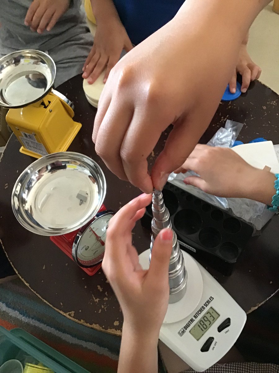 YISbrown's tweet photo. Exploring pattern further with weights and scales. Making a tower of weights, from 1 kilogram to 1 gm. Wondering what the entire mass would be if all of the weights (including the lost ones) were on the scale. Wondering if the scale is accurate. https://t.co/Y3lWyhYFTq