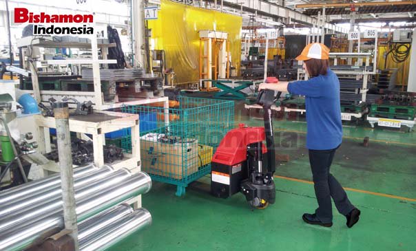 BishamonIndo's tweet photo. BDH HAND PALLET TRUCK merupakan alat untuk memindahkan barang dengan bertenaga battery yang cepat dan aman. Siapa saja dapat memindahkan muatan dengan nyaman. Unit hanya bisa Anda dapatkan di agen resmi kami: #PTYAMASOJIINDONESIA
#PTABISATYATUMPUANINDUSTRI https://t.co/8VH0cAfAQh