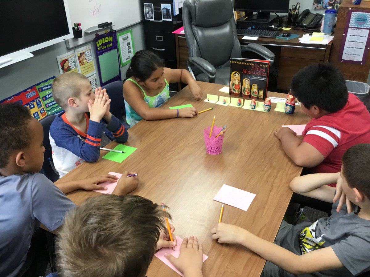 MHoffmanPLS's tweet photo. Practicing comparative adjectives with Russian matryoshka dolls! Bringing students’ cultures into the classroom. #Grainwood https://t.co/Qfq9Y1jH7w