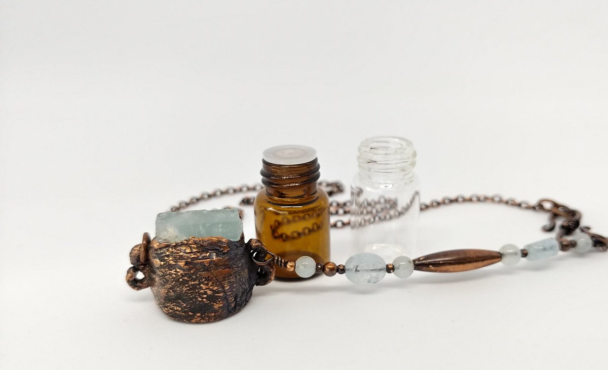 Twackywanderers's tweet photo. Keep a piece of your favorite place with you wherever you go with this beautiful aquamarine jar.  https://t.co/ZDXkyMYl9V #RioJeweler #jewelrydesigner #essentialoils #travel #nature #naturelovers #Crystal #crystals #boho #bohostyle #gothic #gothicstyle #witchy #aquamarine #blue https://t.co/DheKG1aRrt