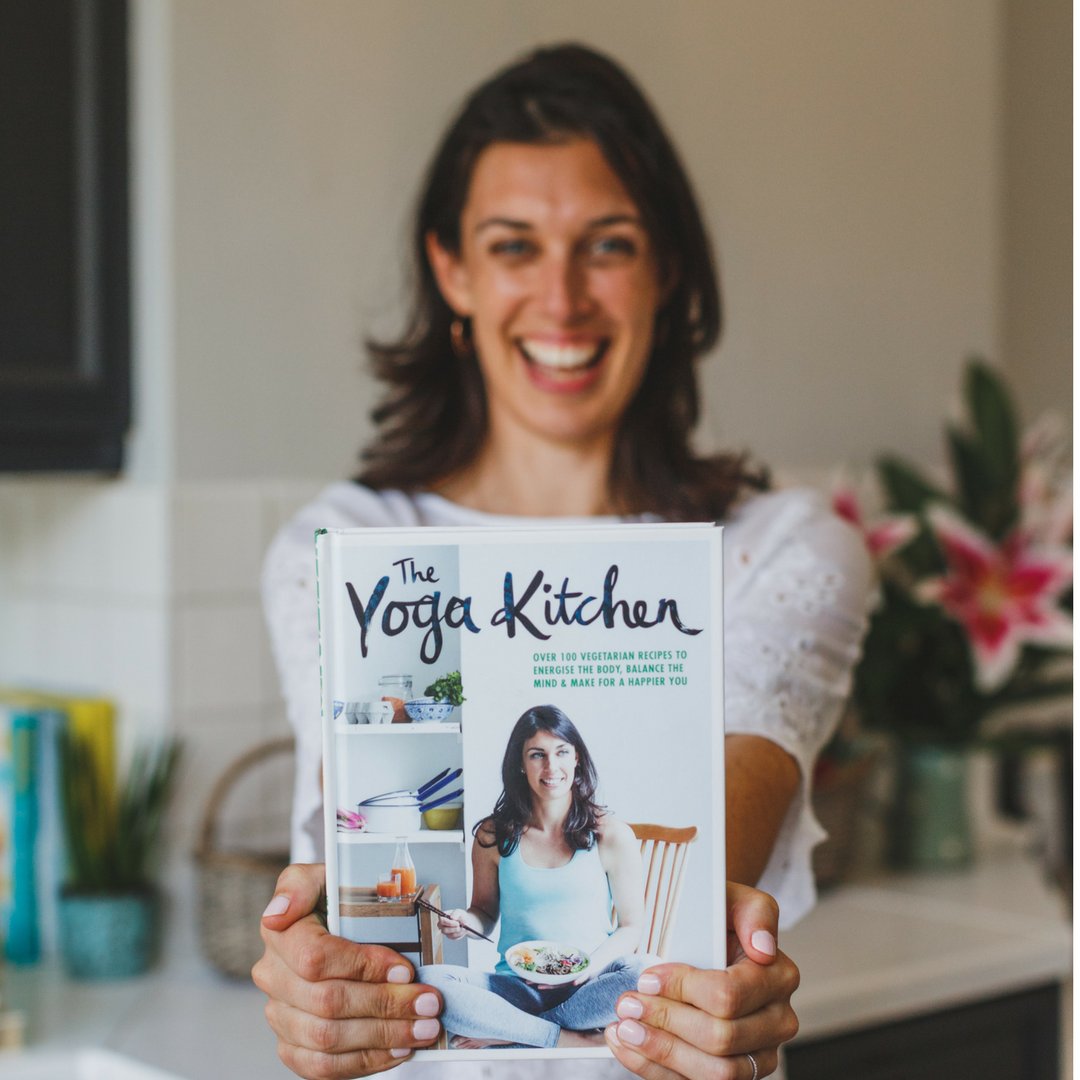 ModernGod_dess's tweet photo. How to deal with brain fog, anxiety, depression &amp; IBS. Kimberly Parsons, the yoga chef shares how to heal your gut &amp; create food rituals that work for your wellness in this episode of The Modern Goddess Podcast. have a listen, you will be glad you did. https://t.co/br9gYaxasM https://t.co/sSc9qe8X7e