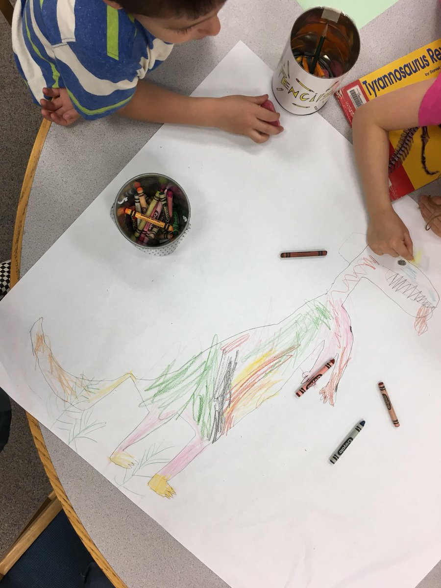 OWHolmesLibrary's tweet image. Finishing up research in K. #ThatTRexIsWearingACrown #OakPark97 #d97libraries #HolmesHawks