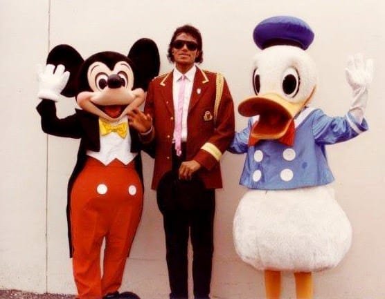 MFM_Oficial's tweet photo. Mickey Mouse, Michael Jackson y el Pato Donald... https://t.co/amS5lb4VIA
