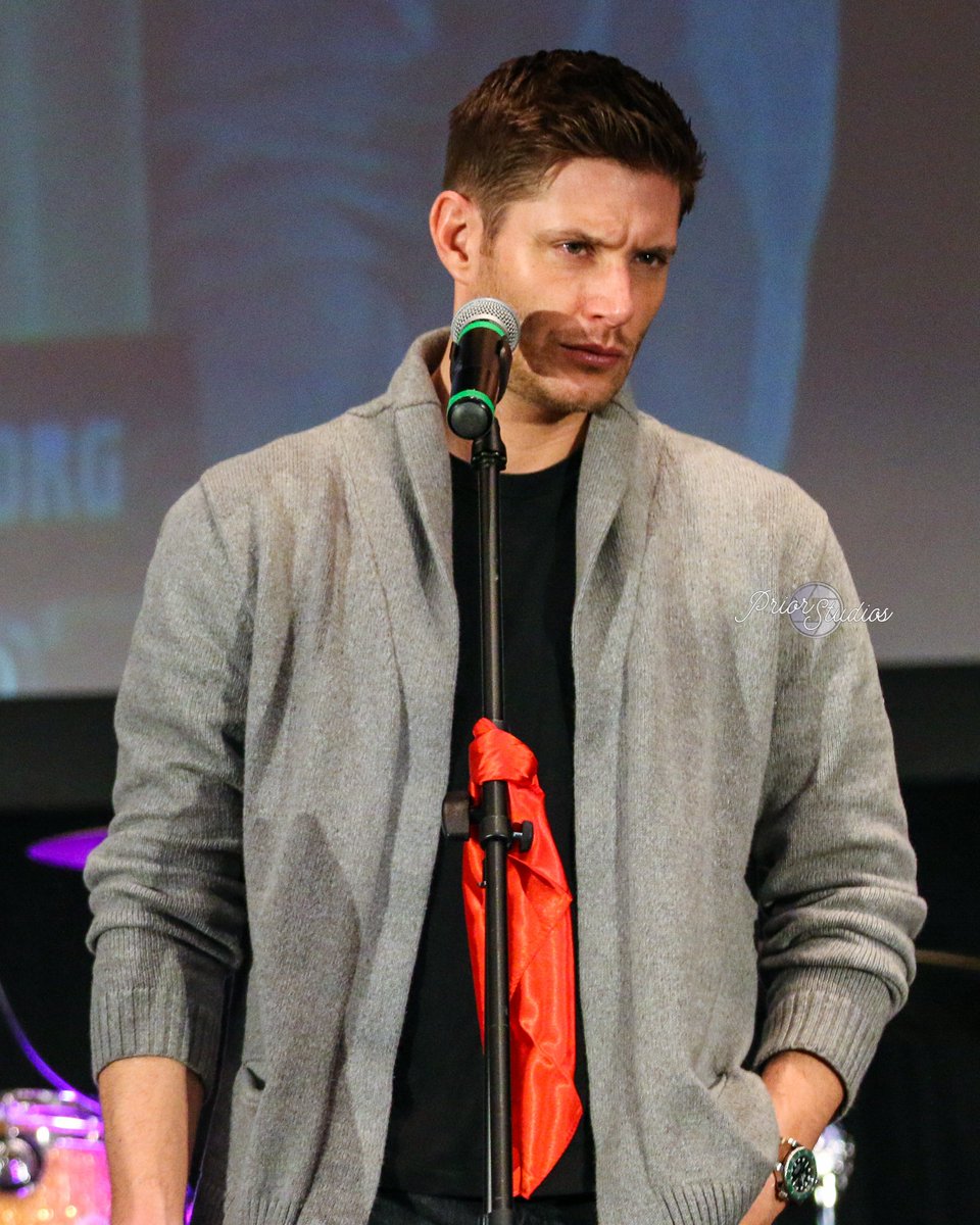 PriorStudios's tweet photo. I don't know which is worse... or better...  Jensen's piercing stare into the depths of your soul... or Jared's soft smile of understanding and patience.

@jarpad @JensenAckles Sunday morning gold panel, Nashville. 2018. #SPNNash https://t.co/kOyW9kN1fW