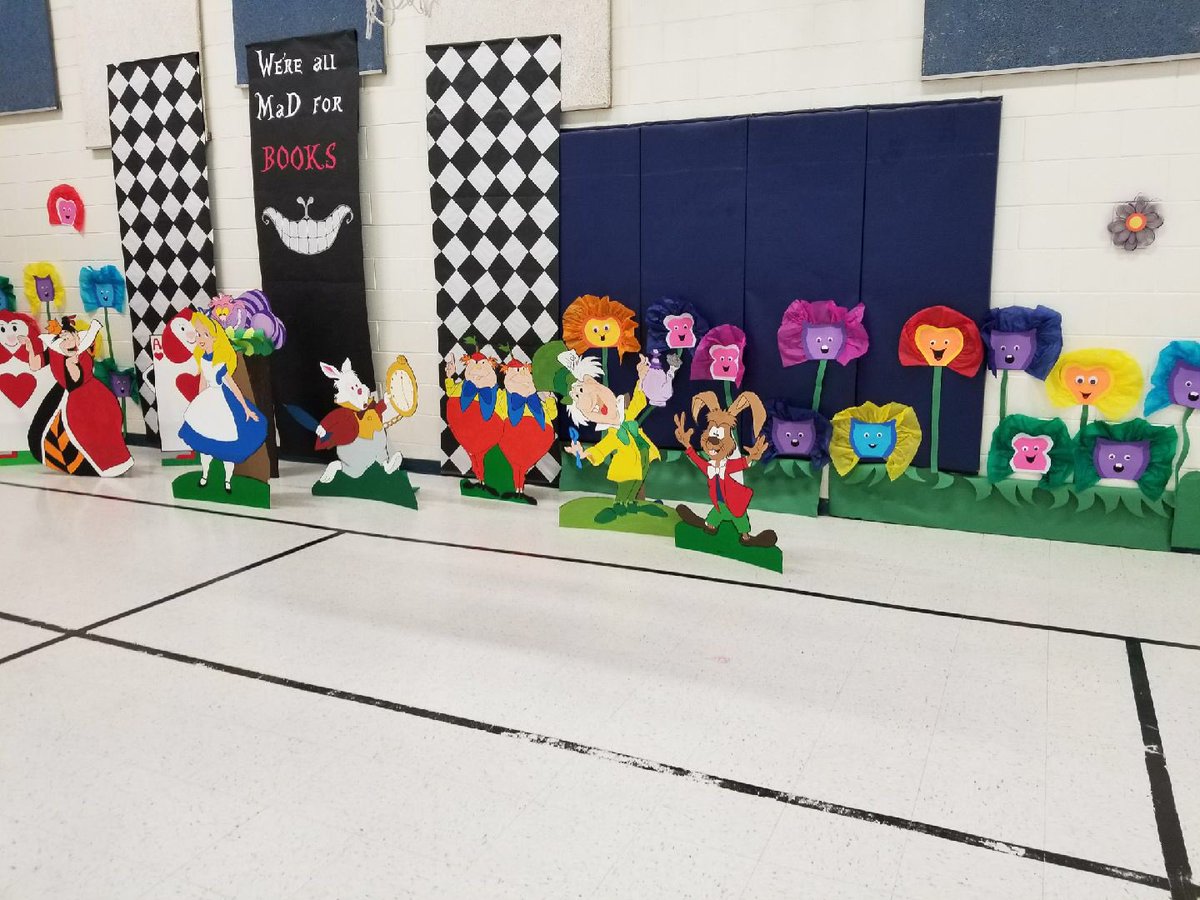 episdleelibrary's tweet photo. Our Books in Wonderland literacy fair was awesome!! #iamepisd #EPISDLibraries  #leelions https://t.co/foIE7DT94R