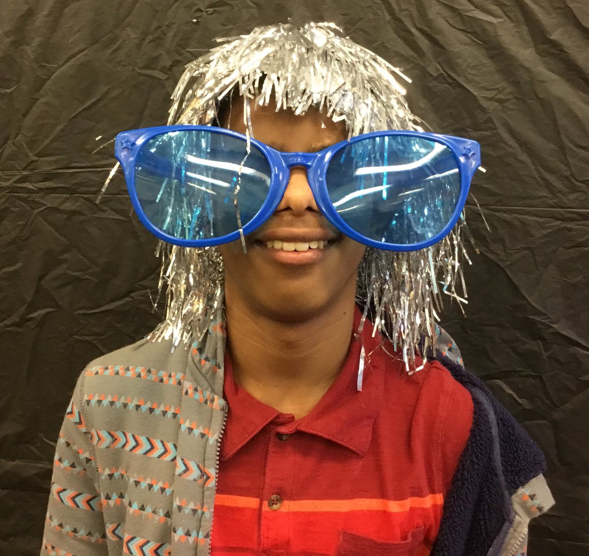 emiliarachel89's tweet photo. 5th hour men definitely win the award for most photo props used 😂@WRidgeMS #EngagingSs https://t.co/VDeat6AbPW