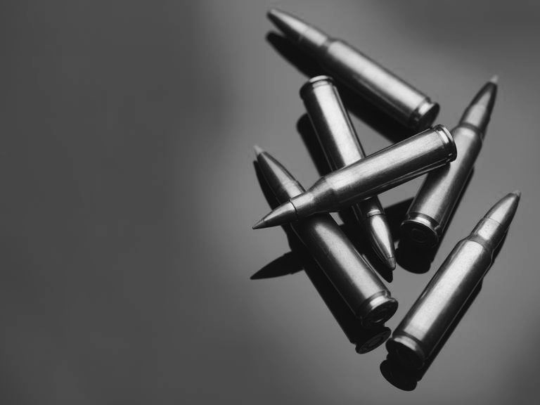 ResoluteSinner's tweet image. « I got another man’s blood on my clothes, but it ain’t his fault; it’s the life I chose. »

Matty Vitale.
Son of an infamous mobster.
Part-time druggie, full time asshole.

Dark AU | RP