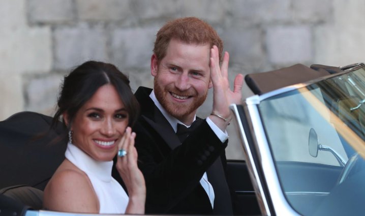 What Meghan Markle S First Wedding Dress Looked Like When Marrying Trevor Engelson Newsweek Scoopnest