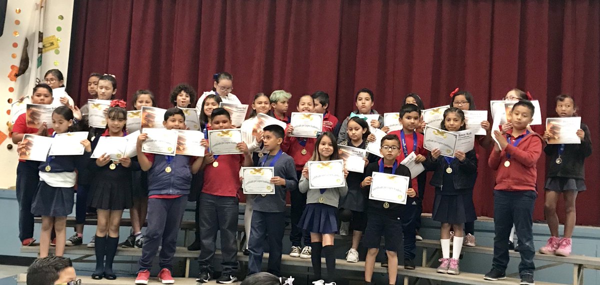 csanroman86's tweet photo. 3rd grade DI honor roll students!#ProudTeacherMoment #feasterlearns https://t.co/Hy9y3DWMTO