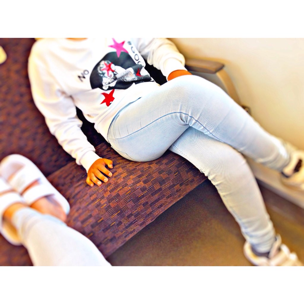 TENJU14's tweet photo. いとこなう
ちょっとだけビバLet's go🤪👅
うちの服やけどコーディネートしてあげた爆笑 https://t.co/SAuzJBUSmd