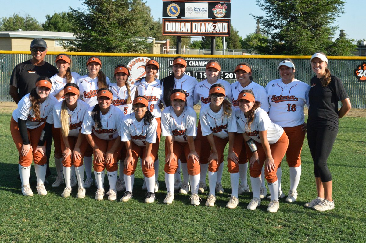 SelmaHSSoftball's tweet photo. Headed to the D3 Valley Championship this Saturday at Fresno State! Game time is approximately 12:00 pm. Go Bears!! https://t.co/rbG7ohGkvT
