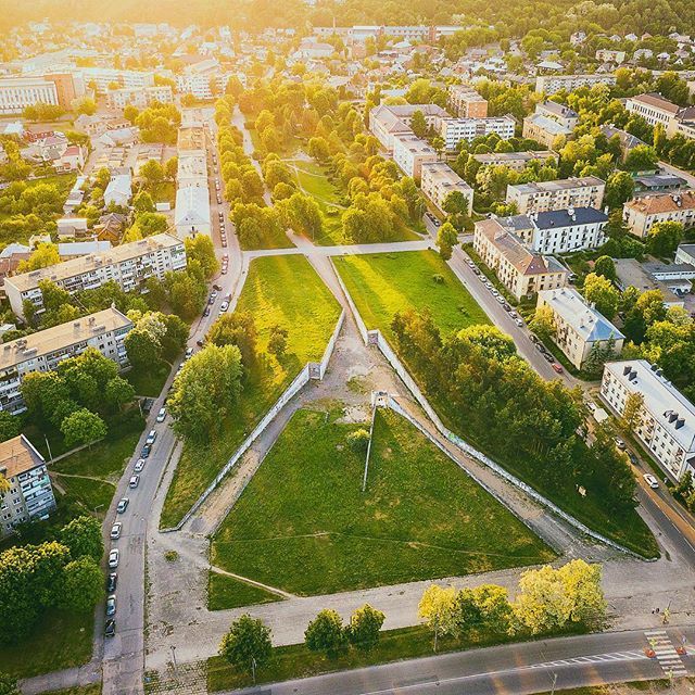 NejauNet's tweet photo. Sąjungos Square | Kaunas, Lithuania | #mavicpro #Lietuva #dronas #beautifullithuania #mavic #djimavic #djieurope #Kaunascity #momument #Kaunasaerial #kaunas2022 #slabotke #VisitKaunas #kaunastic #djimavicpro #skypixel #slabotkė  #springsunset #explorelit… https://t.co/KAI4mpHpRM https://t.co/Ix173B2lNc