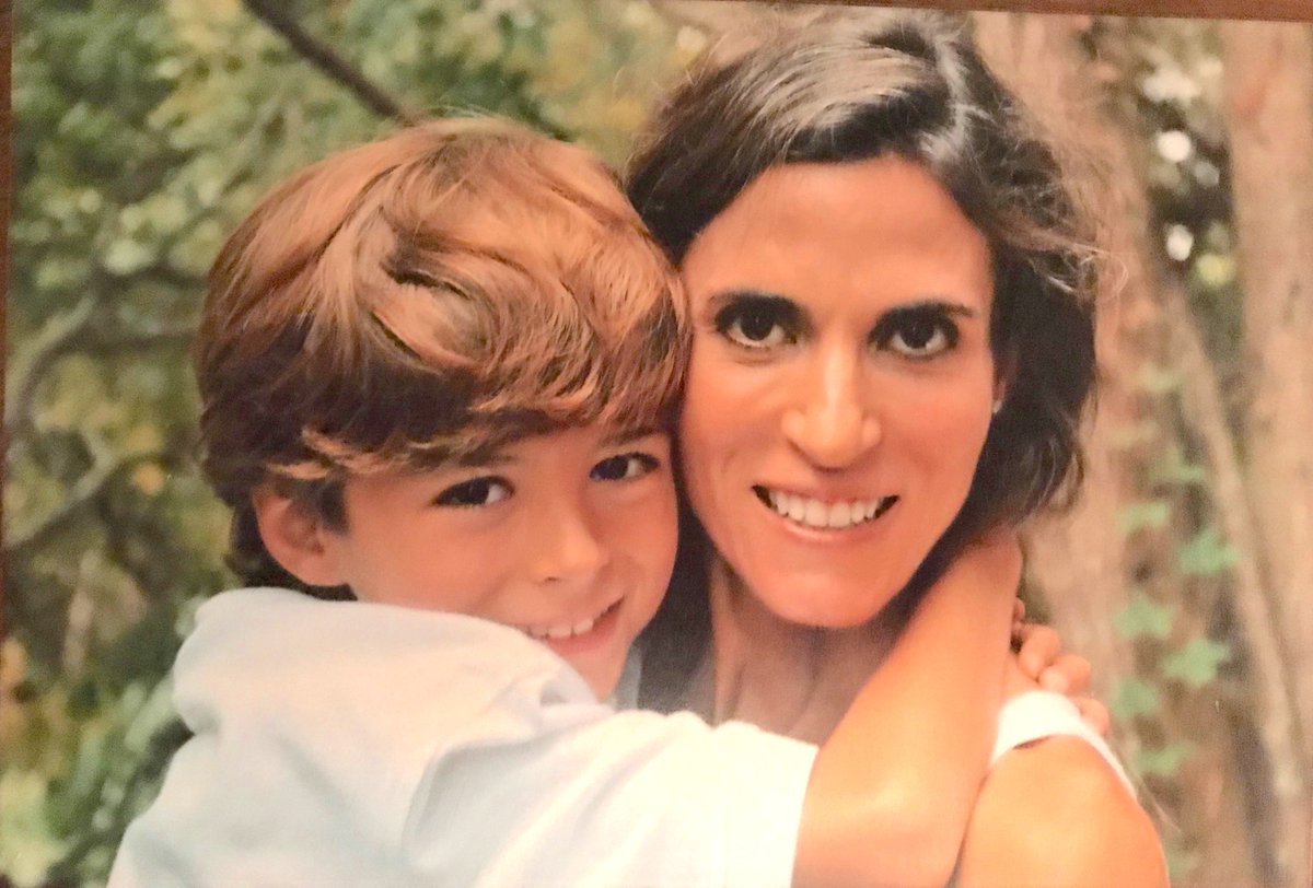 BethFratesMD's tweet photo. One moment they're clinging to you+the next they're asking for 🚗🔑 . Being a parent is a joy 🌞+challenge that provides ample opportunities for self-reflection+discovery. Also, it allows the parent to play like a kid again. The 🗝️ is to enjoy each stage when you're in it. 😊🙏 https://t.co/CbnvkH3ZiK