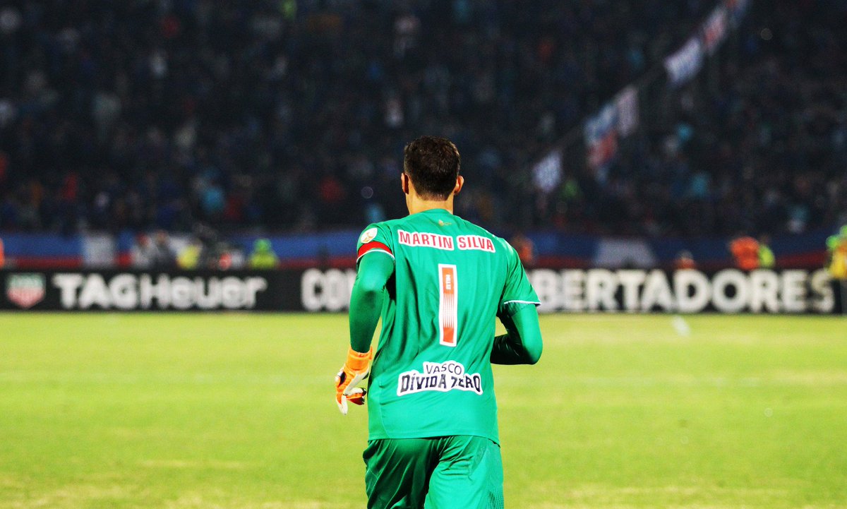VascodaGama's tweet photo. Camisa pesada ✔
Capitão ✔
Grandes defesas✔
Assistência para gol ✔ https://t.co/VCZs8US6c9
