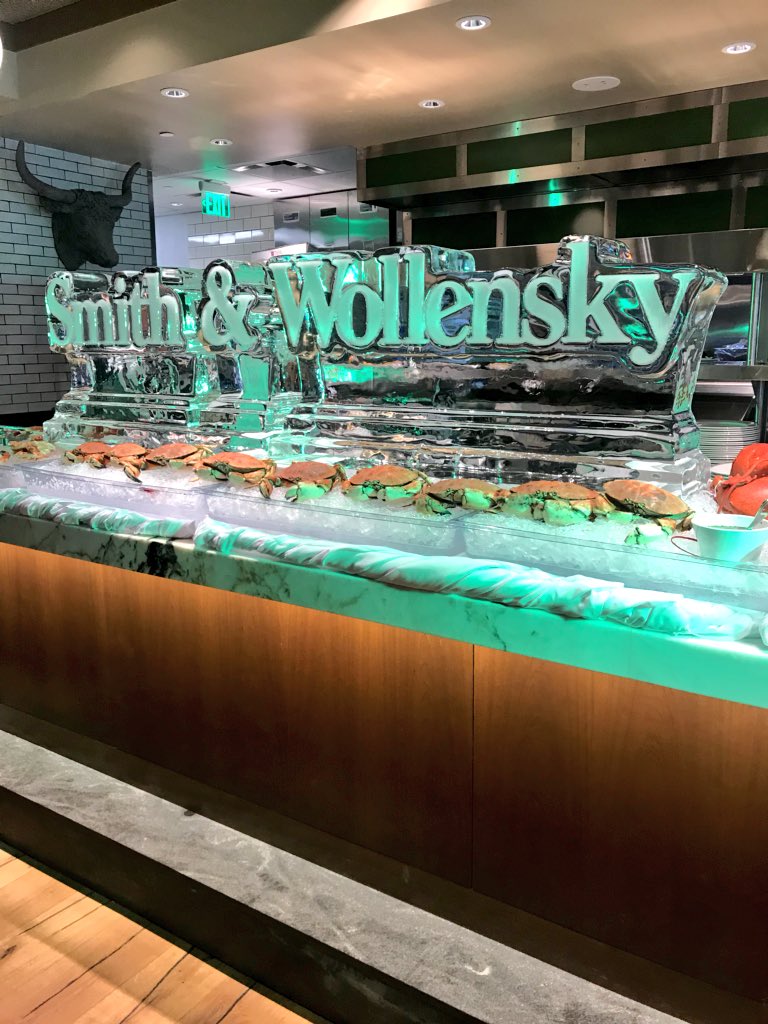 JJMediaLLC_'s tweet photo. Such a fun night welcoming @smithwollensky to #Wellesley #AmericasSteakhouse #SWWellesley https://t.co/hwQRO6K50R