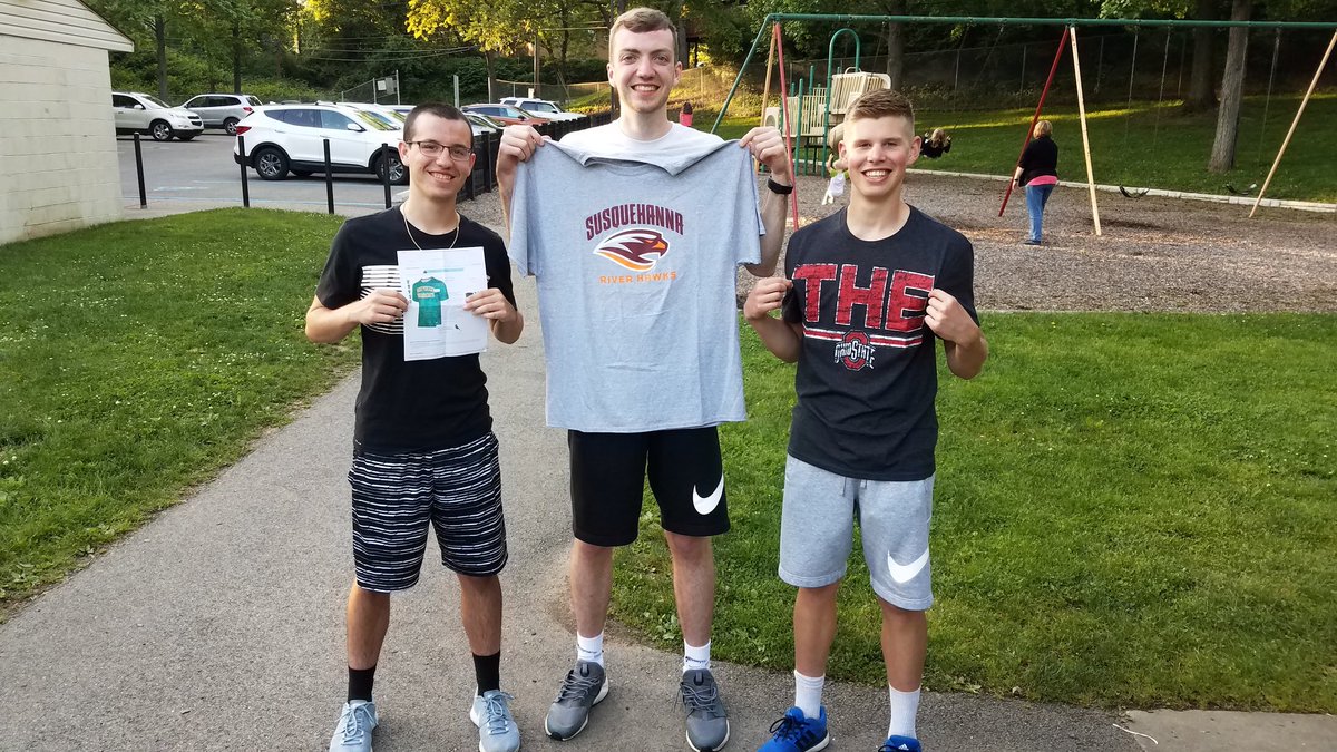 Coach_Mike13's tweet photo. Great banquet tonight boys! Congrats to the seniors and best of luck in their future endeavors! Here are a few pictures of our future leaders of America...@AustinOleksak @RyanCollins782 @joshsnell10 https://t.co/ViQH0Ke1wN